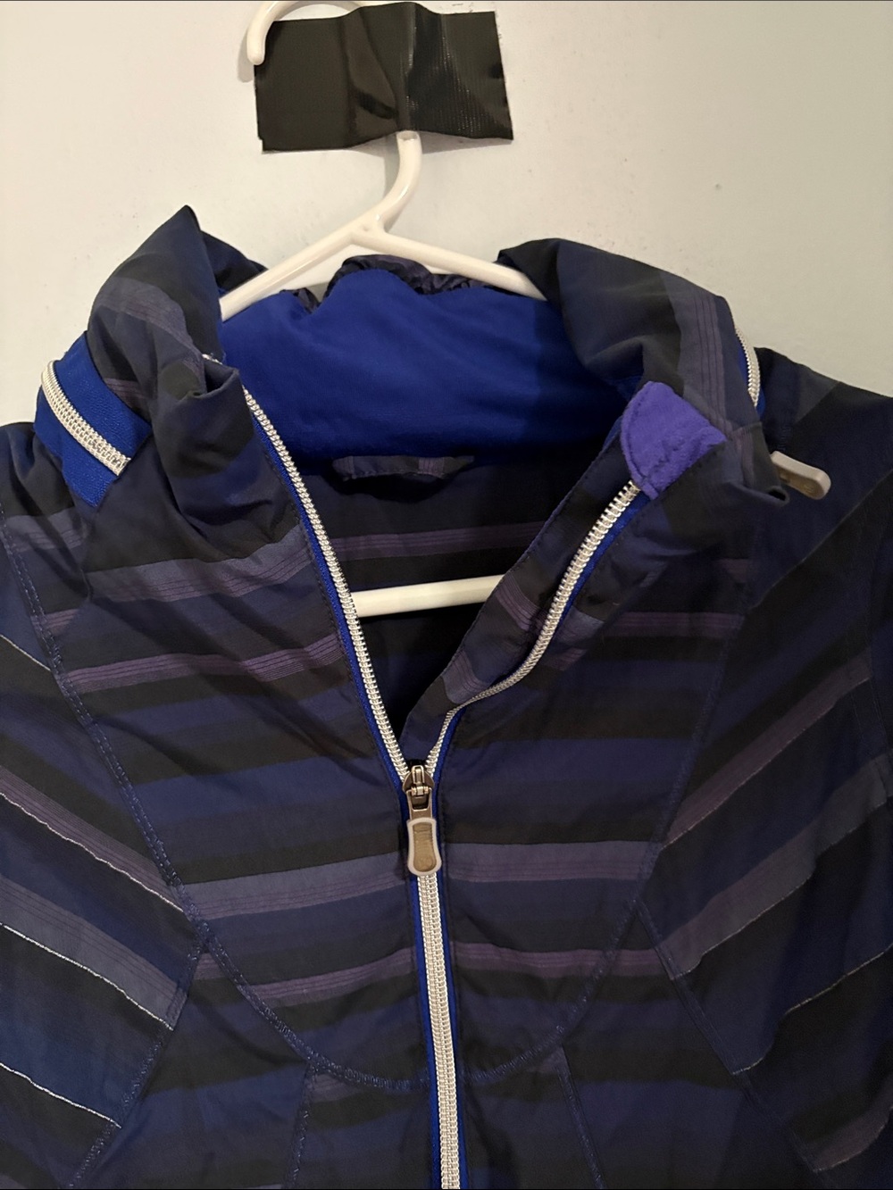 Lululemon - Picture 2 of 7